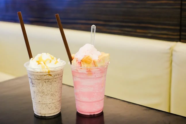 Oreo Milk and Mixed Fruit Smoothie: A Healthy Delight
