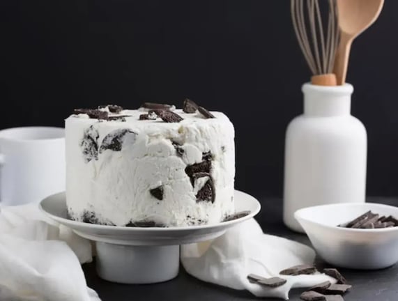 Oreo Pistachio Ice Cream Cake: A Layered Delight