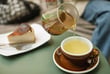 Pairing Basque Burnt Cheesecake with Coffee and Tea for a Gourmet Touch  