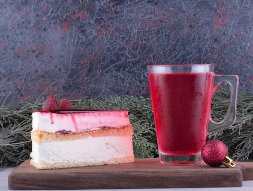 Herbal Hibiscus Iced Tea: Floral And Tangy