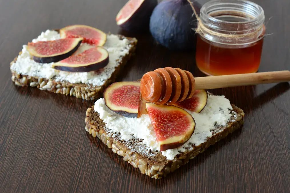 Ricotta, Honey, and Figs on Rye Toast