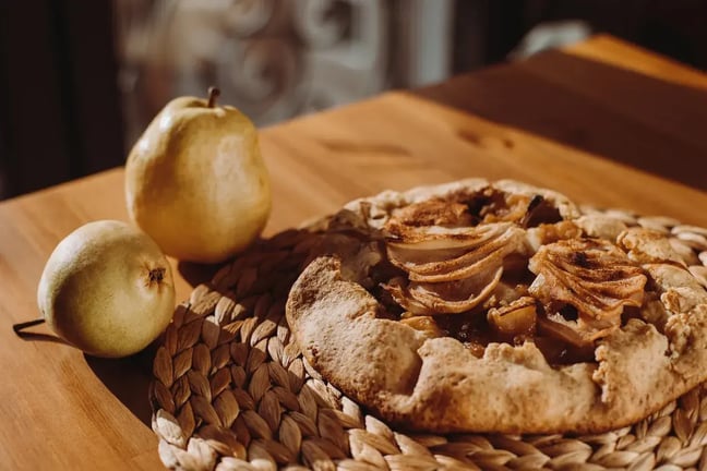 Pear Raspberry Galette: A Flavorful French Pastry