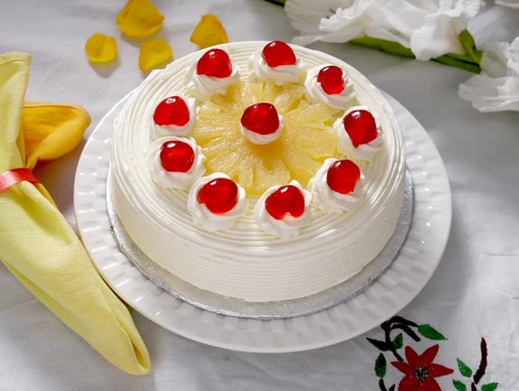 Pineapple Desserts: Discover a Range of Desserts Like Pineapple Fluff and Pineapple Crisp - Feature
