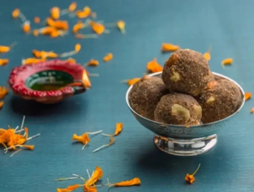Recipe make the classic Punjabi Pinni with a twist of Chocolate