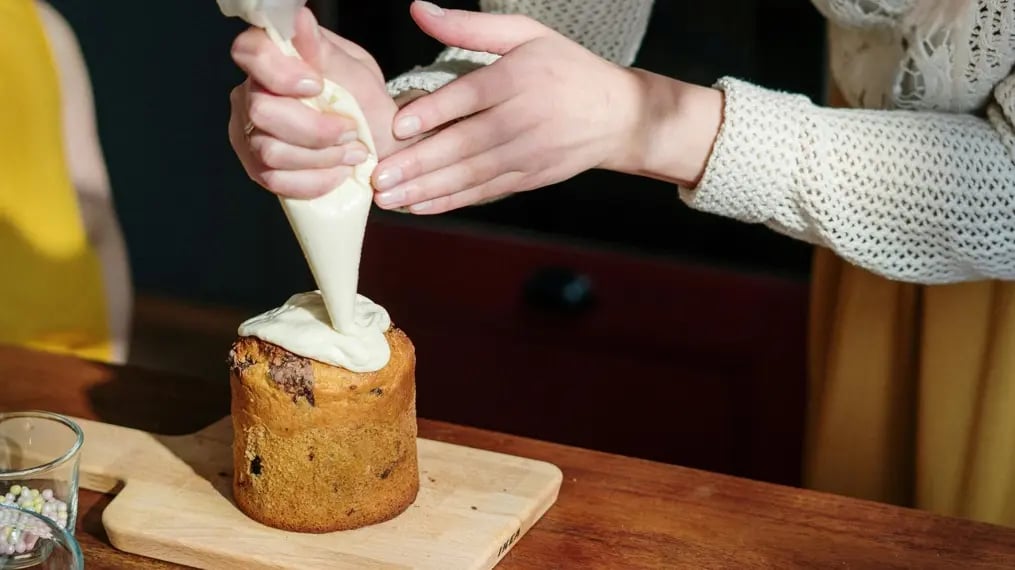 Quick Hacks For Party Desserts Using Everyday Kitchen Tools