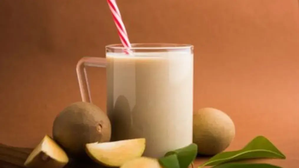 Tips to make delicious chikoo milkshake