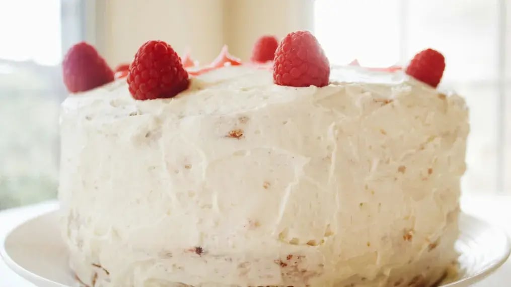 Rich Bournville Infused Strawberry Crunch Poke Cake Recipe - Strawberry Cake