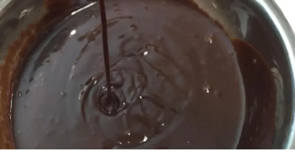 Rich Mango Mousse with Hazelnuts and Bournville Ganache: A Decadent Dessert Recipe - Bournville Ganache