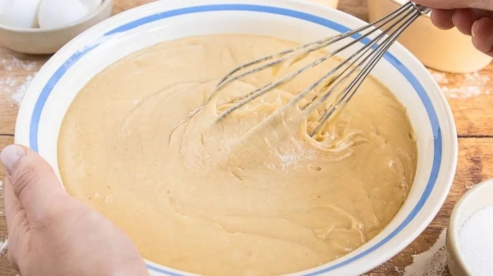 Rich Mocha Cake With Walnut Crunch