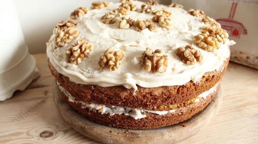Rich Mocha Cake With Walnut Crunch