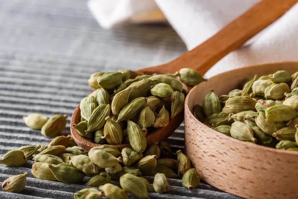Whole Cardamom