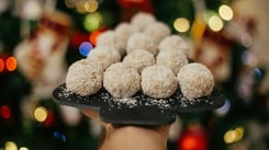 Russian Tea Cake Recipe: Snowball Cookies With A Festive Twist