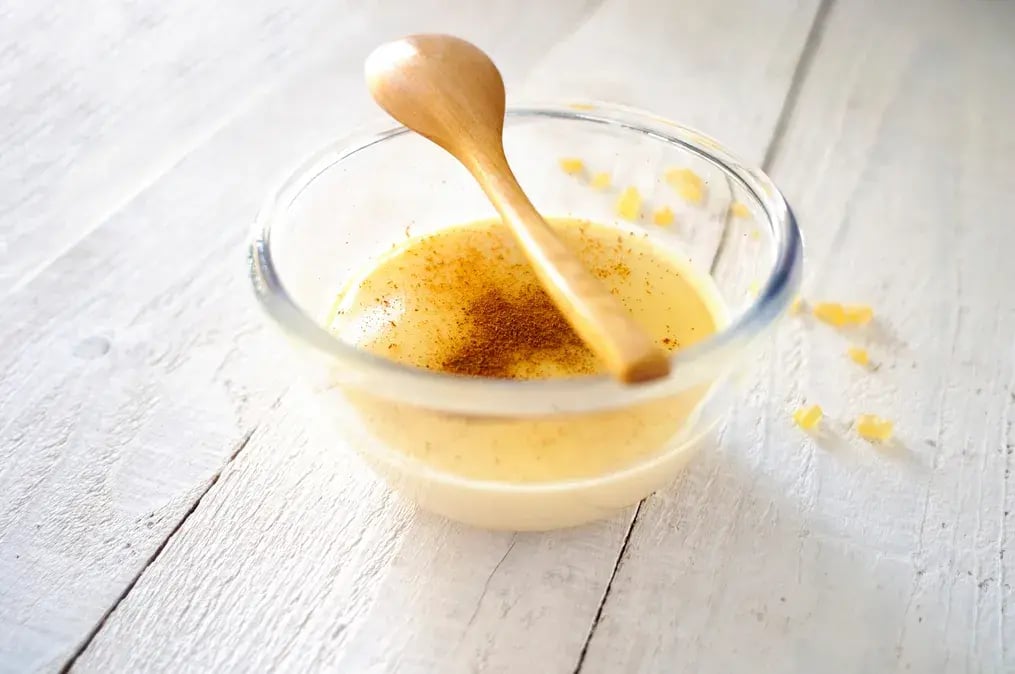 Soaking Saffron in Warm Milk