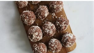 Silk Energy Balls with Dates: No-Cook, Protein-Packed Treats