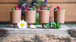 Silky Chocolate Mousse in 10 Minutes - Eggless and No Whisk Needed
