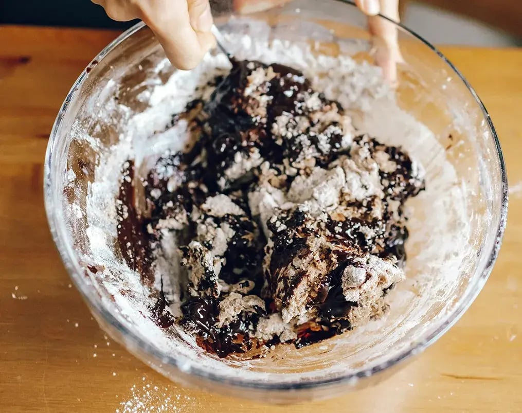 preparing-brownie