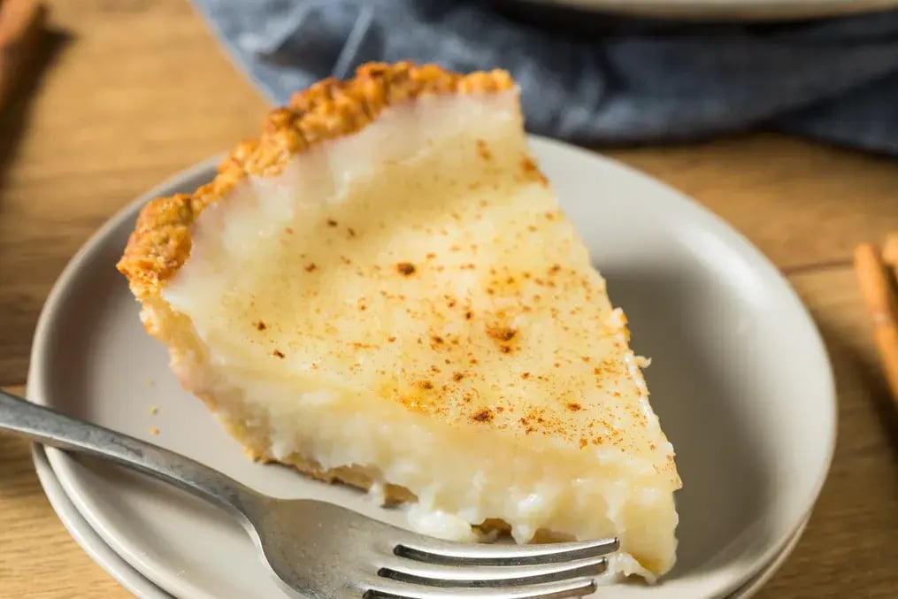 Step-by-Step Guide to Making Coconut Cream Pie with Almond Crunch - Prepare the Biscuit Base