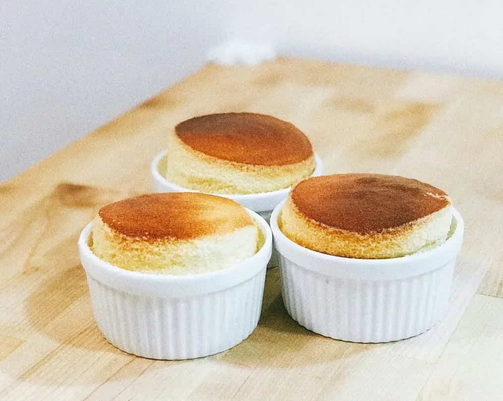 Lemon Soufflé with Walnut & Chocobakes