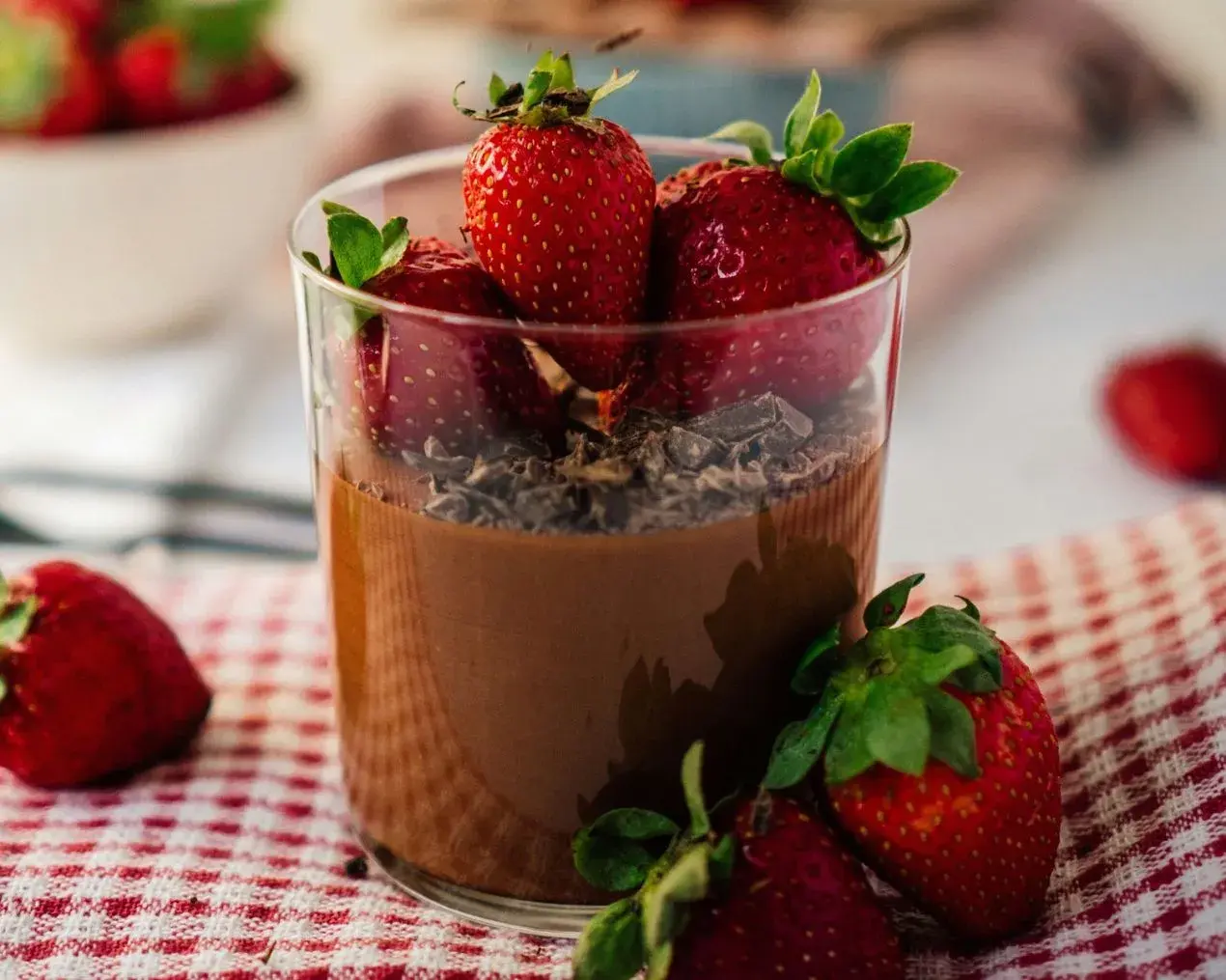 Step-by-Step Guide to Red Wine Chocolate Mousse for Wine Day