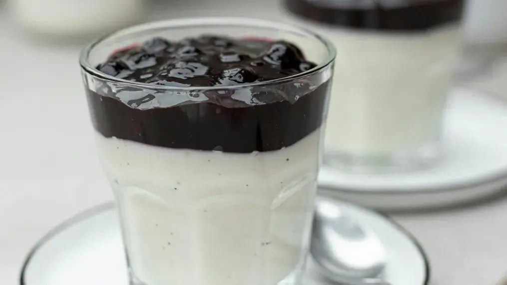 Step-by-Step Oreo Infused Panna Cotta Recipe with Hazelnuts and Gems - Creamy Panna Cotta