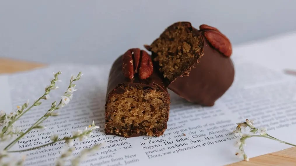 pecan-bar-with-chocolate