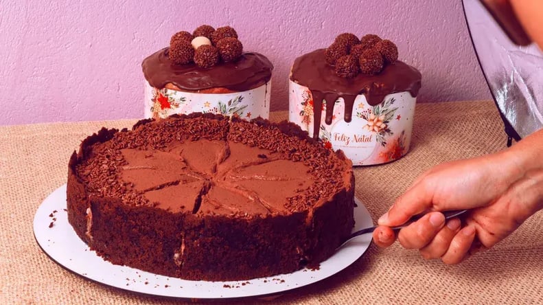 Storage Tips for Cold Chocolate Fudge Cake Without Drying Out