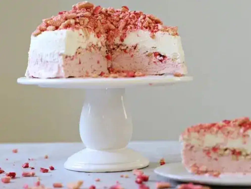 Strawberry Crunch Cake Hacks: Tips for a Flawless Dessert - Introduction