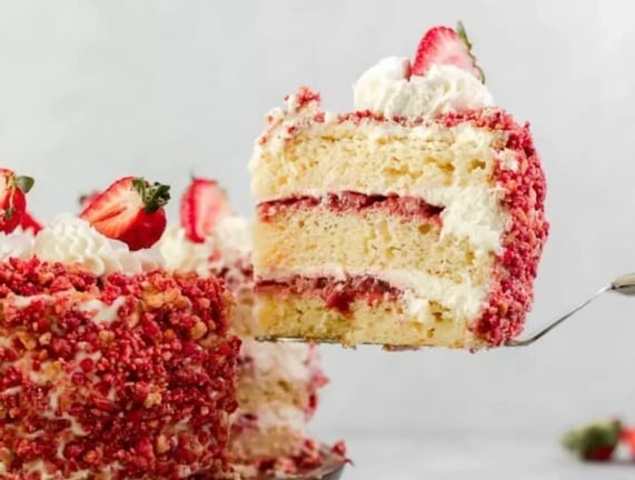 Strawberry Crunch Cake Hacks: Tips for a Flawless Dessert