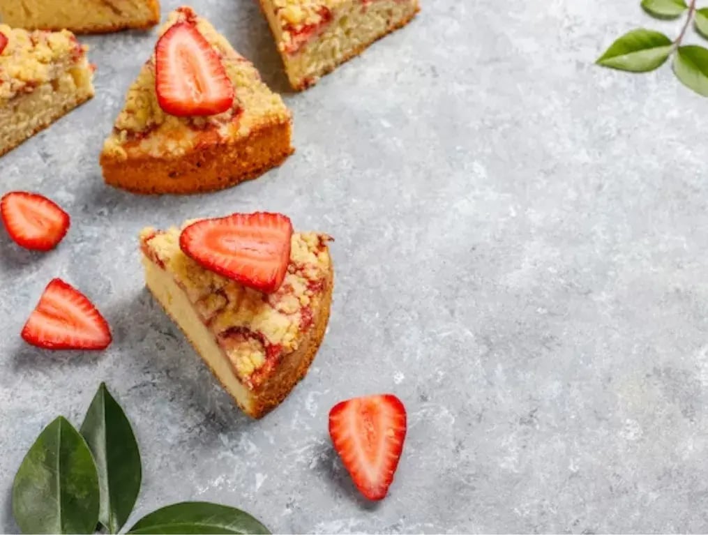 Strawberry Crunch Cake Recipe Perfect for Festive Celebrations - Introduction