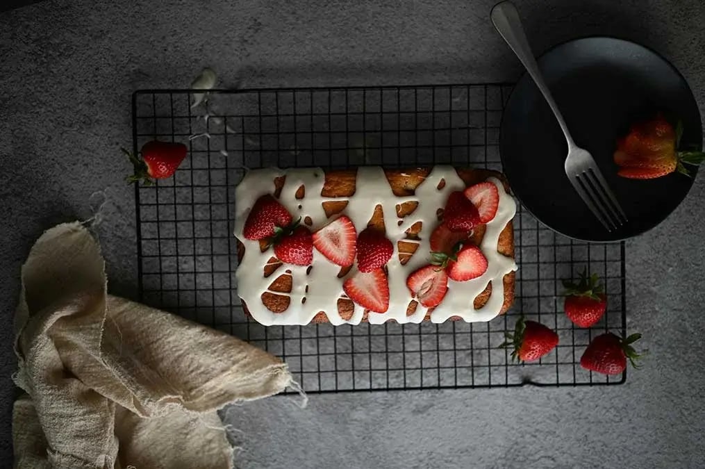 Strawberry Filling Cake Recipe – Add a Fresh and Fruity Layer to Cakes - Strawberry Filling Cake 2