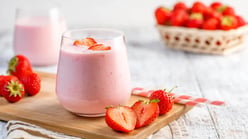 Strawberry Pistachio Smoothie That Boosts Energy
