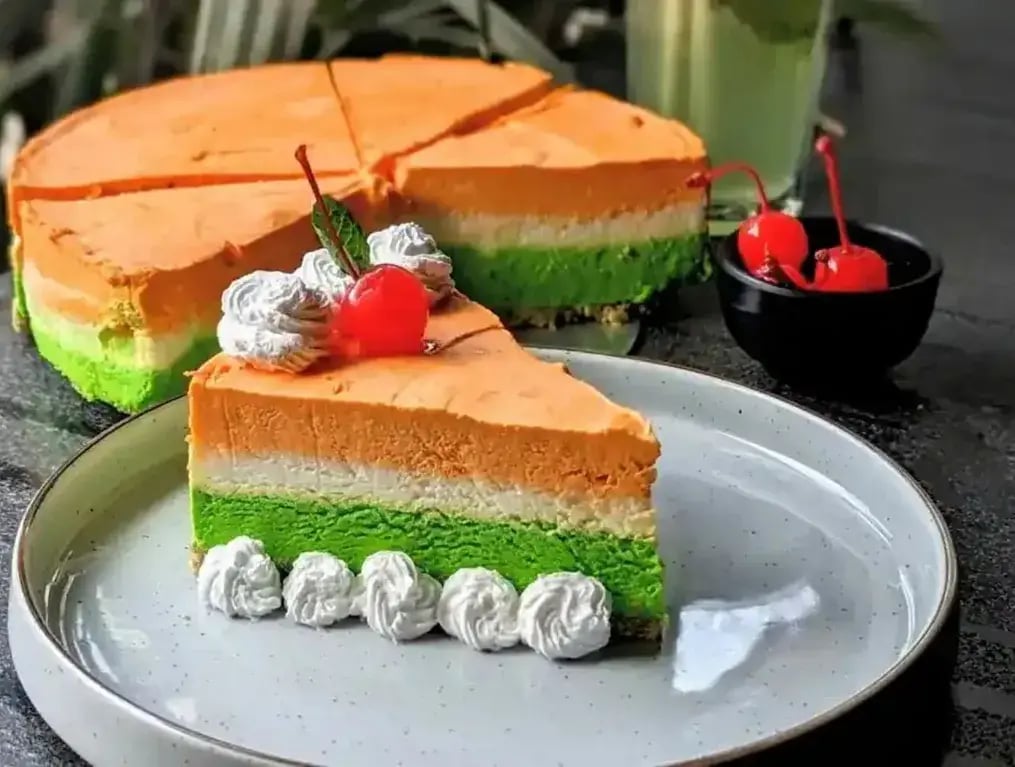 Tricolor Cheesecake