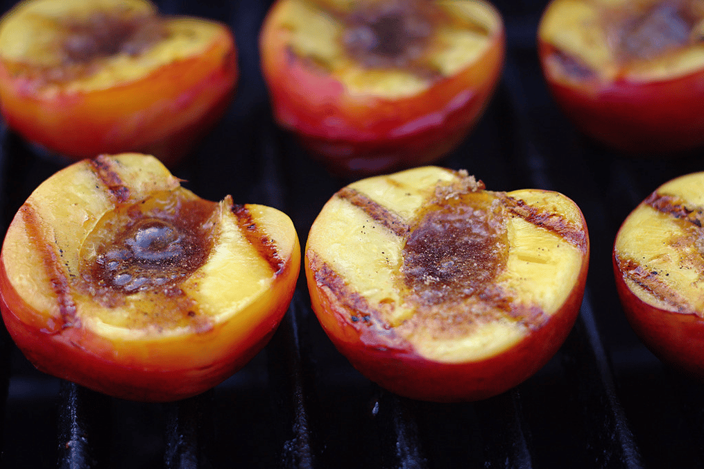 grilled-peaches-with-vanilla-mascarpone