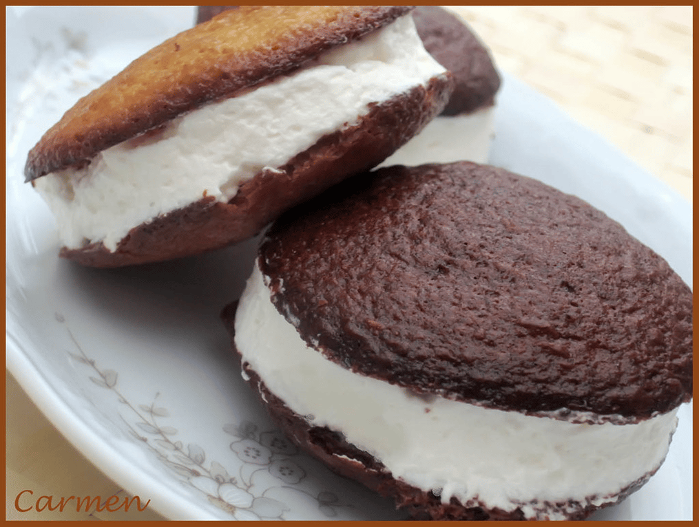 mini-cookie-ice-cream-sandwiches