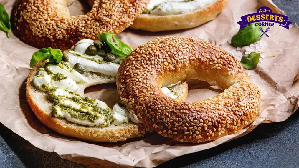 Sweet and savoury bagel spreads with cream cheese 