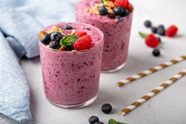 Tangy Berry Pistachio Smoothie