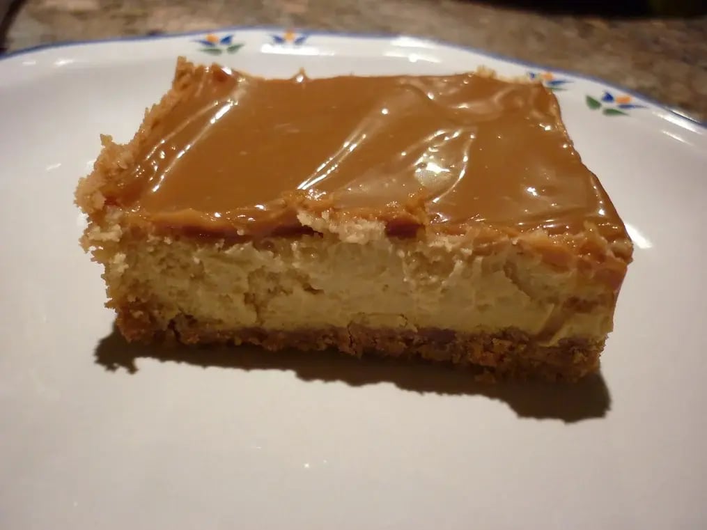 Dulce de Leche Cheesecake Bars