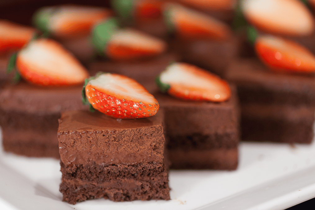 chocolate-strawberry-truffle-tart