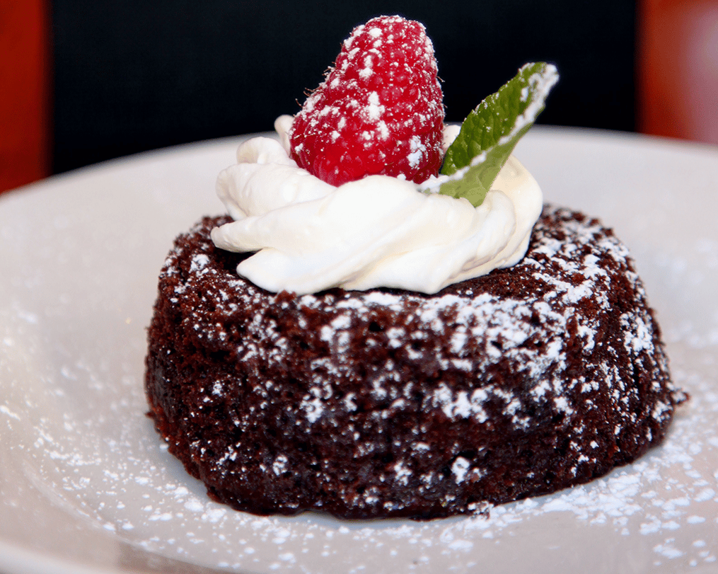 strawberry-chocolate-lava-cake