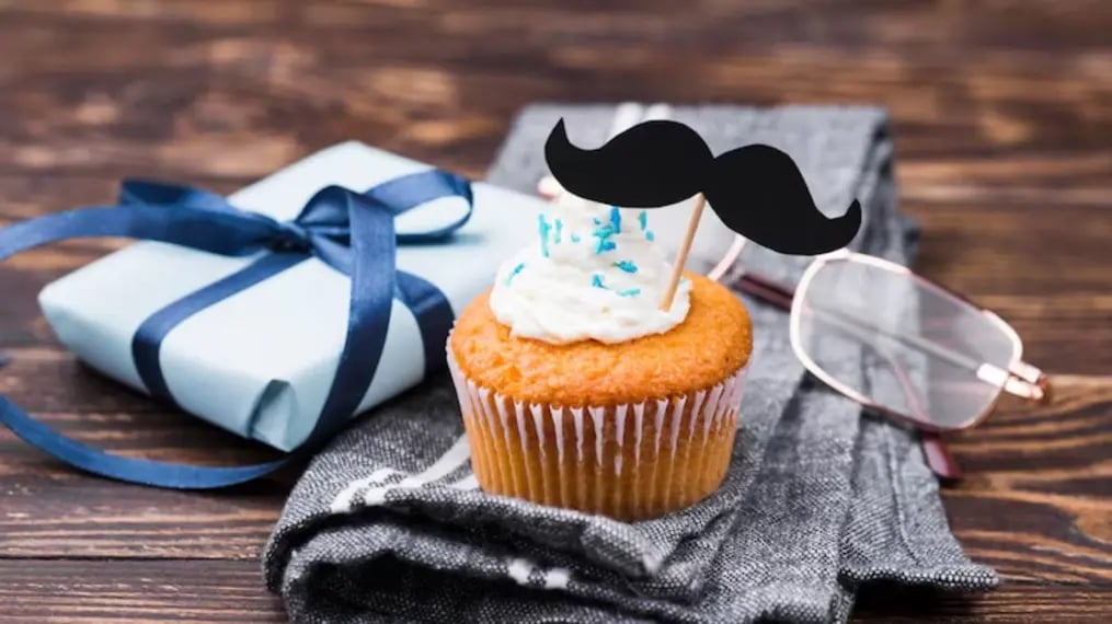 Father’s Day Cake Delivery Vs Homemade Baking