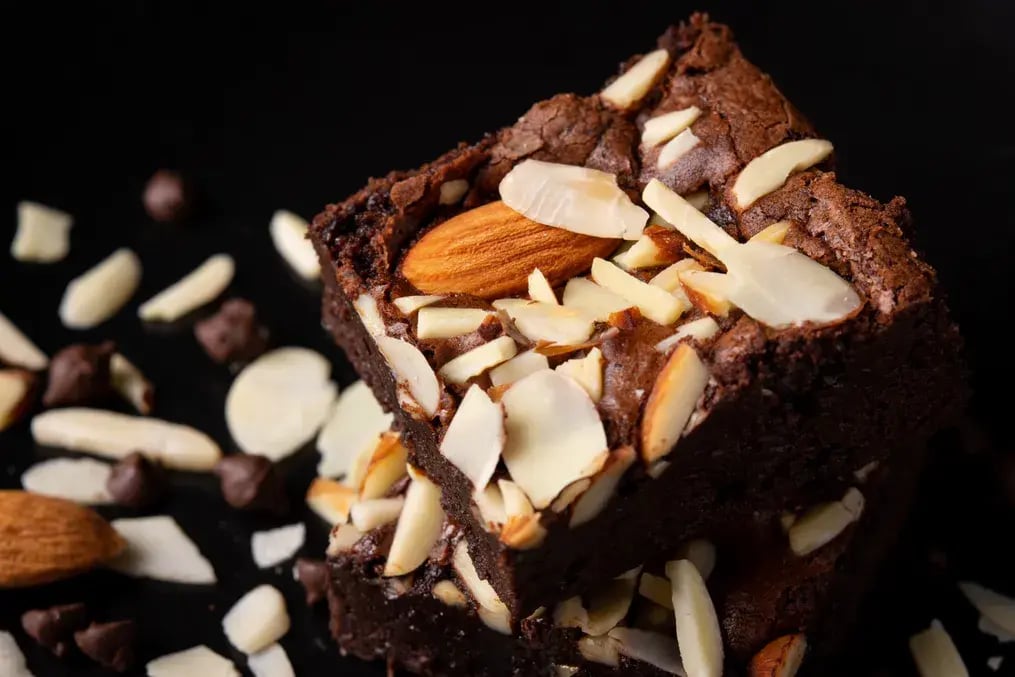 Recipe for Fudgy Brownie Cake with Almonds & Walnuts