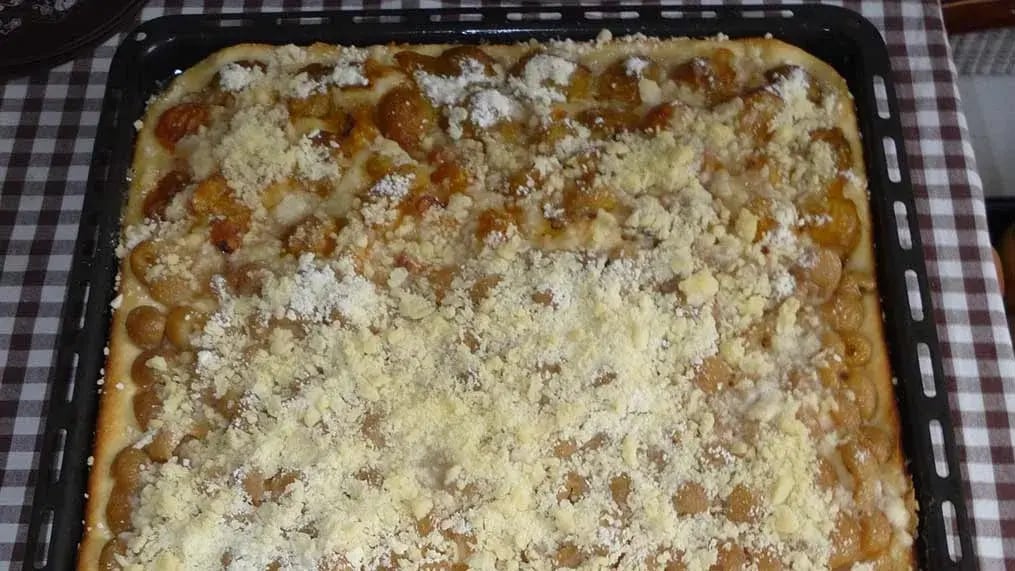 This Apple Cobbler Cake will mend your soul - Apple Cobbler Cake Image 1