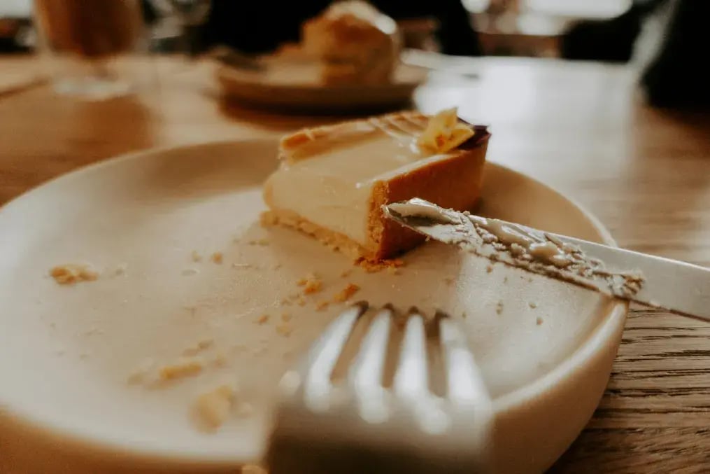 This Apple Crumb Cheesecake Marries the Best of Pie and Cheesecake Together - Eating Apple Crumble Cheesecake 2