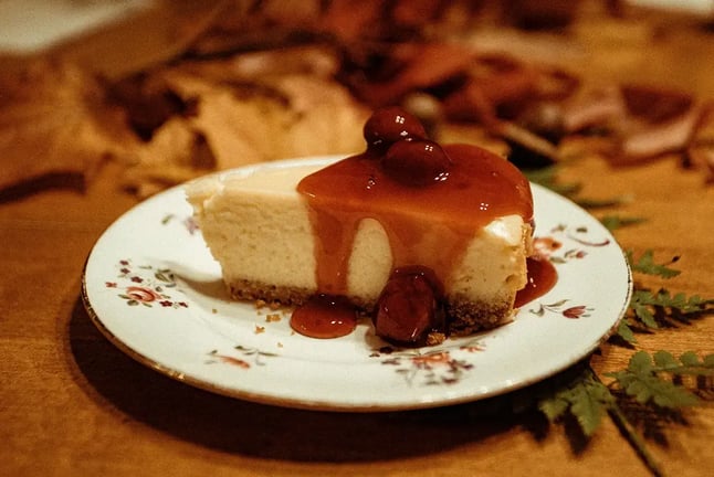 This Banana Foster Cheesecake Combines two Classics in one Mouth-watering Dessert