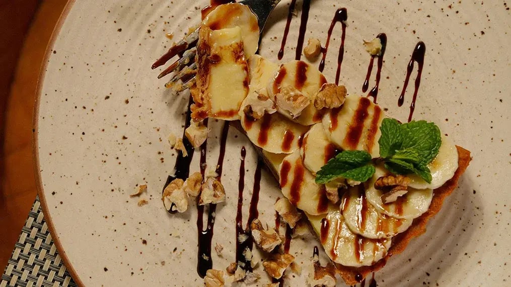 This banana foster cheesecake will be your new favorite - Indulgent Banana Foster Cheesecake Image 1
