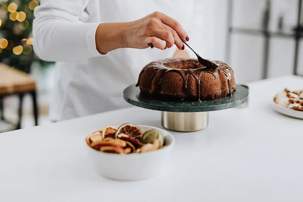 This chocolate orange cream cake recipe is sheer perfection - Chocolate Cake with Orange Forsting - 3