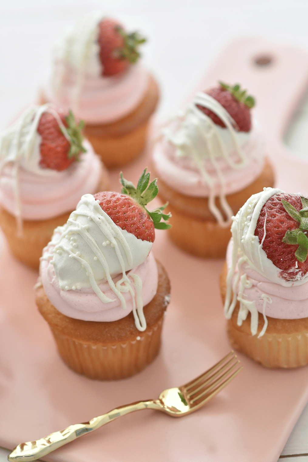 strawberry-champagne-cupcakes-3