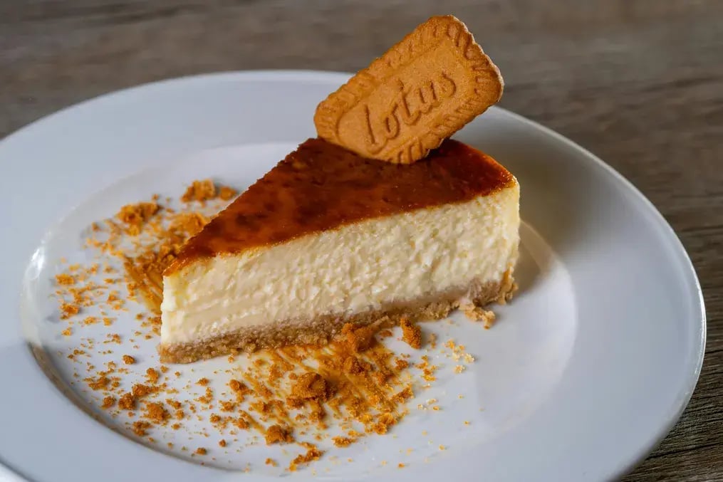 This Lotus Biscoff Cake is a Must-try For Anyone Who Loves a Caramel Biscuit Twist - Lotus Biscoff Cake 2
