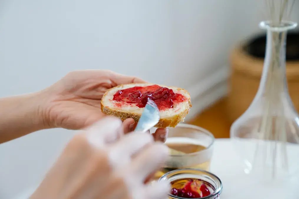 Making Strawberry Jam Mini Cake