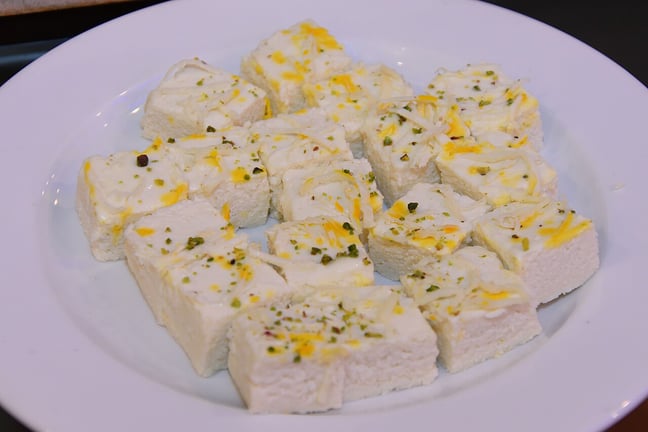 Ting-Ting! Easy Sweet Dish Recipe of Kalakand from Laapataa Ladies 